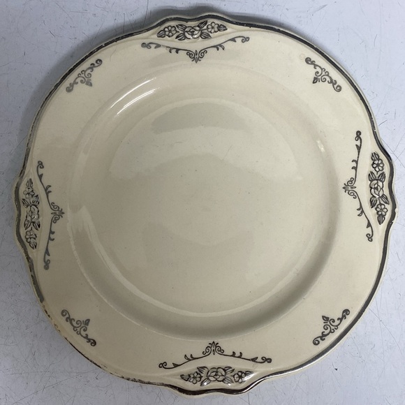 Homer Laughlin Silver Virginia Rose Patrician Bread and Butter Plates Set of Six - Picture 9 of 16